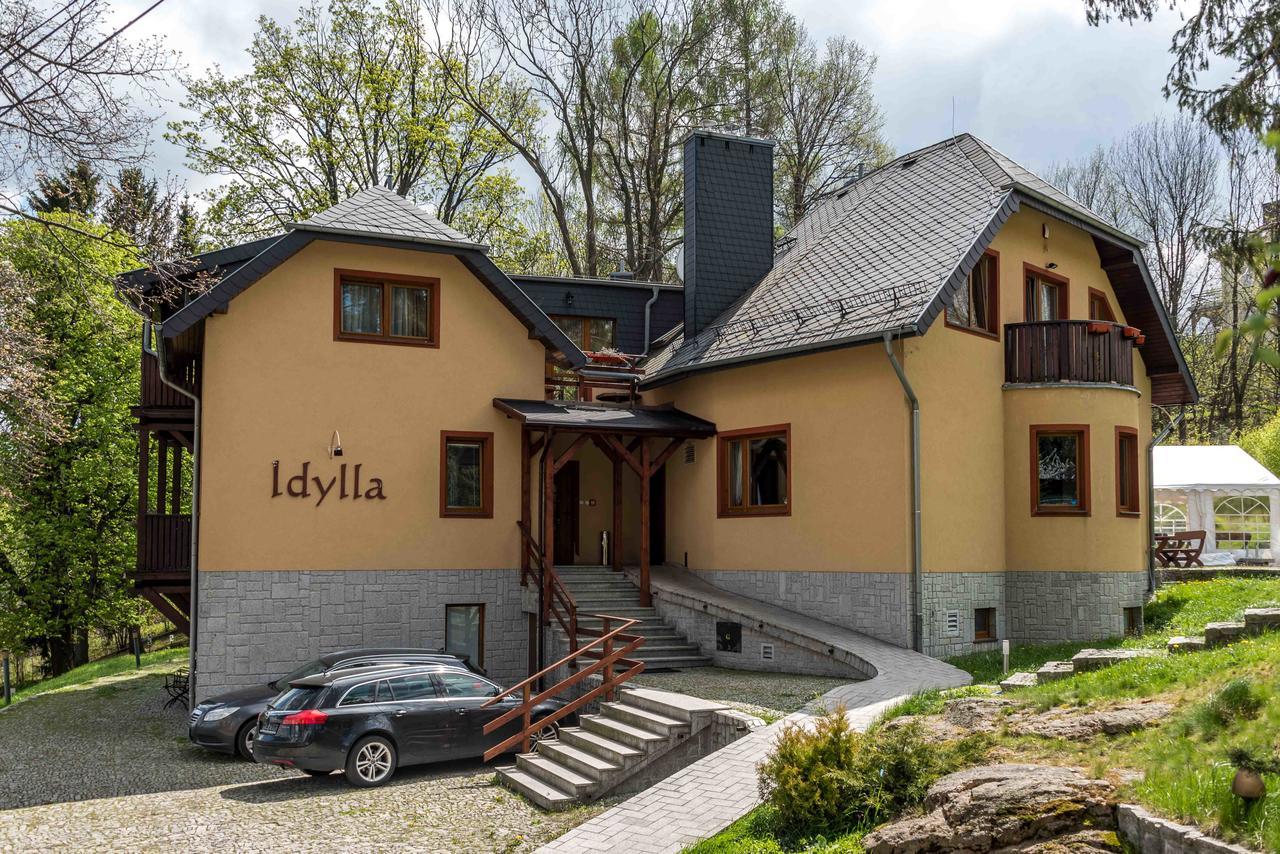Hôtel Willa Idylla à Podgórzyn Extérieur photo